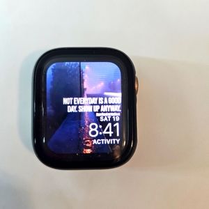 Apple Watch SE GPS + Cellular 40 MM